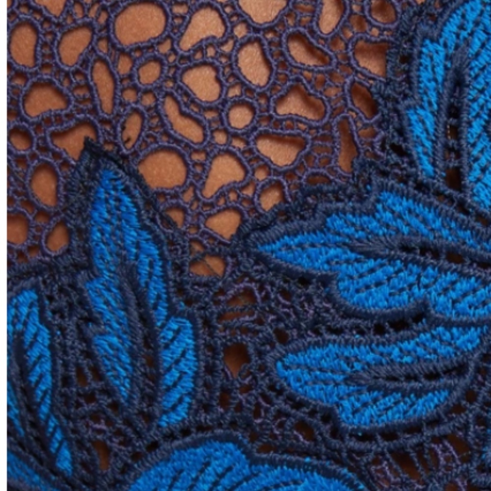 Sea Mosaic Lace Peplum Top In Blue Multi - Picture 4 of 8